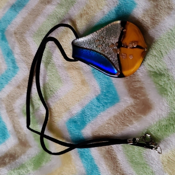 15. My SeeSeeMade in Italy Murano Glass Necklace on Leather Cord - Picture 2 of 4